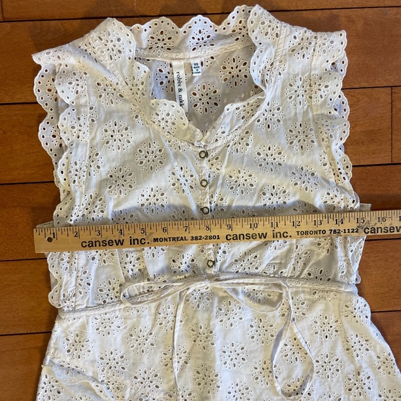 robbi & nikki eyelet lace top - Picture 11 of 13